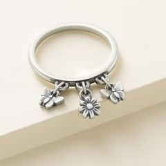 Daisy and Butterflies Dangle Ring
