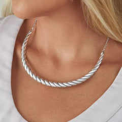 Half Twist Necklace