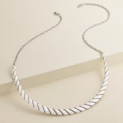Half Twist Necklace