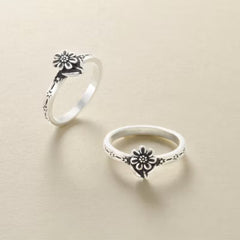 Mini Daisy Ring